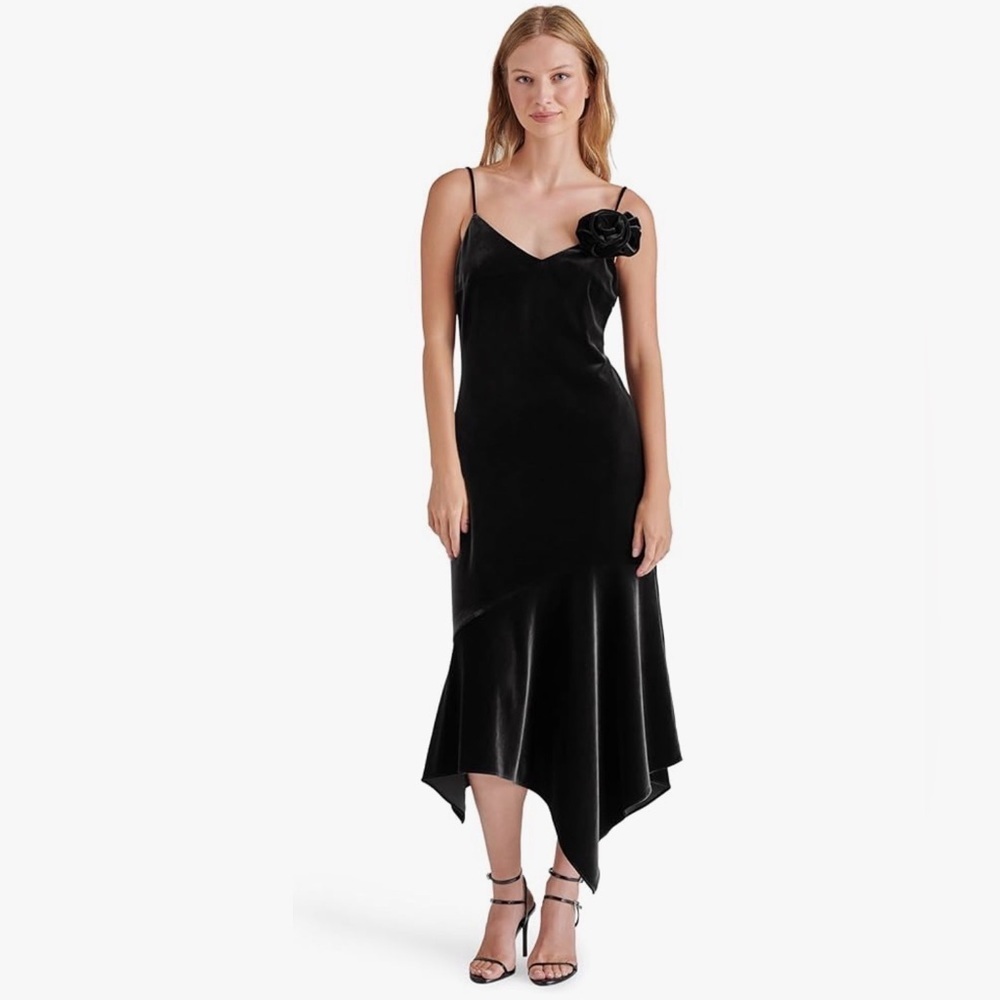 🆕 BETSEY JOHNSON Velvet Handkerchief Spaghetti Strap Dress with Flower Accessory